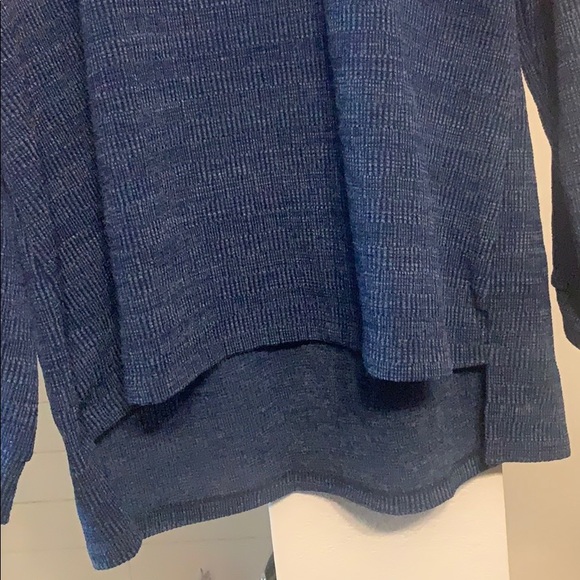 Long sleeve loose turtle neck - Picture 2 of 3